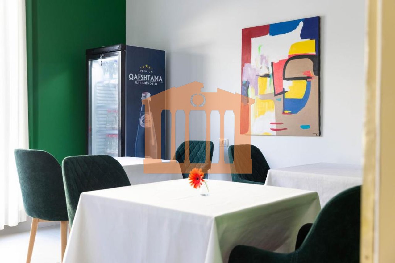 HOTEL NE PLAZH DURRES PER SHITJE !