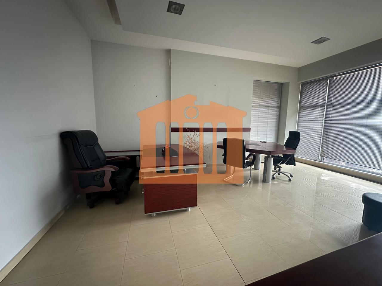 AMBIENT NE VOLLGA-DURRES, PER QIRA!