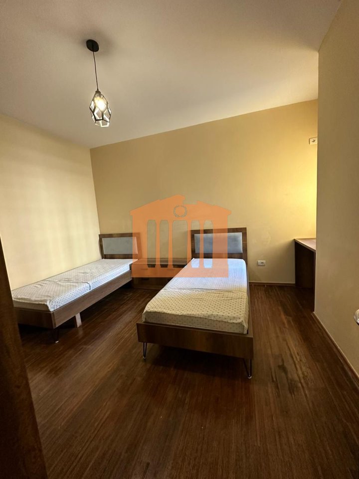 APARTMENT 3+1+2 + GARAGE NEAR FORMER UNIVERSITY DURRES, FOR RENT!