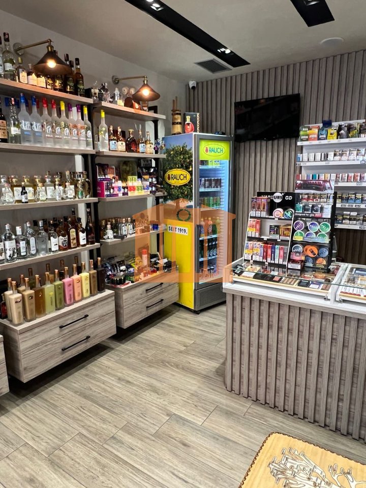 AMBIENT BIZNESI+AKTIVITET NE PLAZH, PER SHITJE!