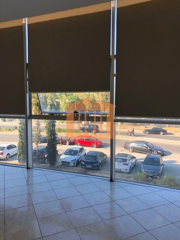 BUSINESS AREA AT ROTONDO COMPLEX, BEACH - FOR RENT!