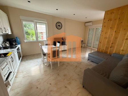 2 APARTMENTS 1+1 IN MAL TE ROBIT, FOR SALE!