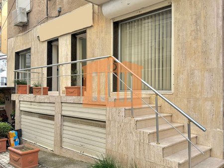 LOCALE COMMERCIALE NEL CENTRO DI DURAZZO, IN VENDITA!