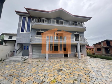 VILE 3 KATESHE+GARAZH TEK VILA PASCUCCI, PER SHITJE !