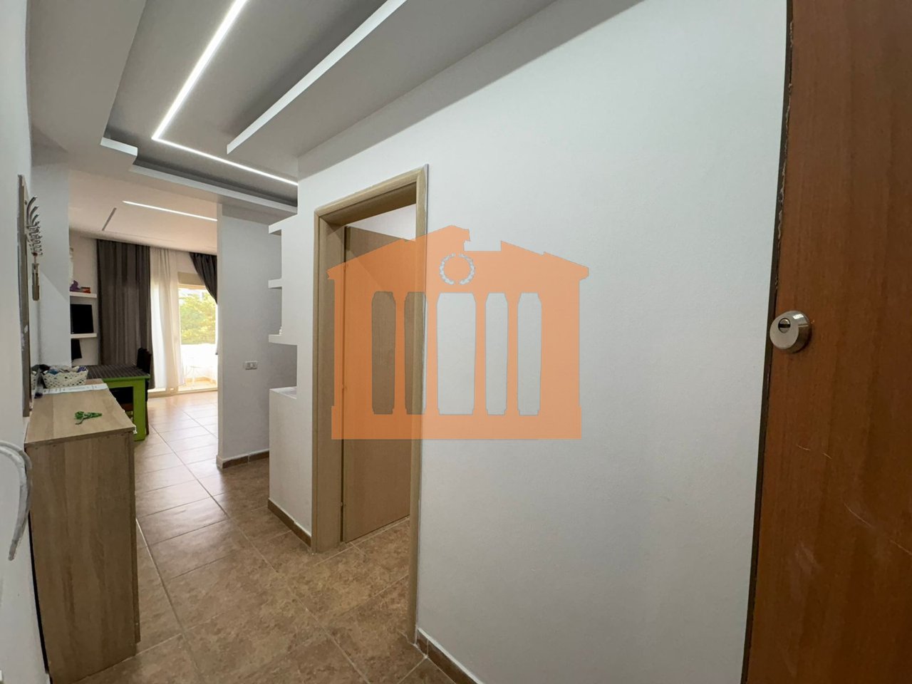 APARTAMENT 1+1 NE SHKEMB TE KAVAJES, PER QIRA!