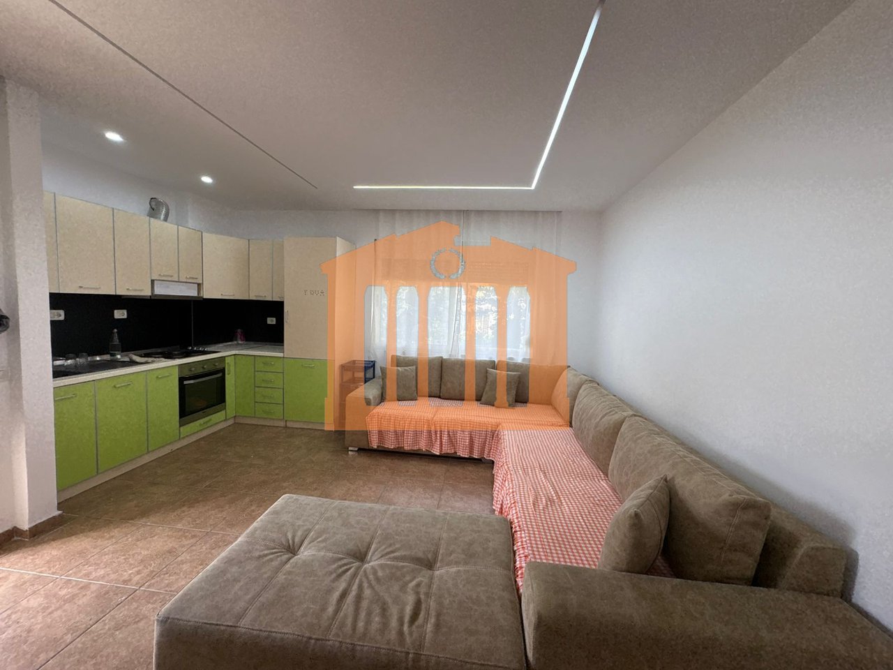 APARTAMENT 1+1 NE SHKEMB TE KAVAJES, PER QIRA!