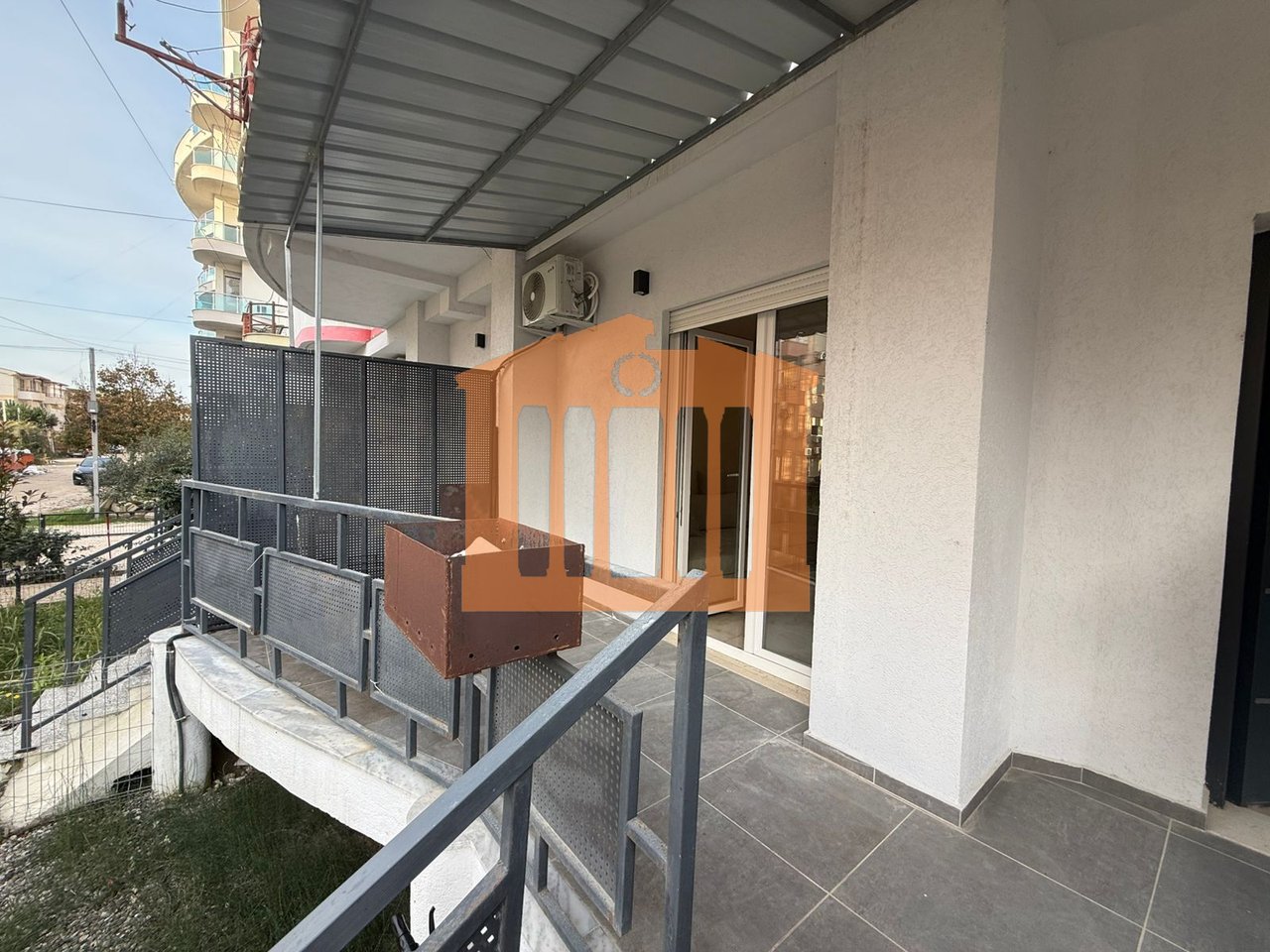 2 APARTMENTS 1+1 IN MAL TE ROBIT, FOR SALE!