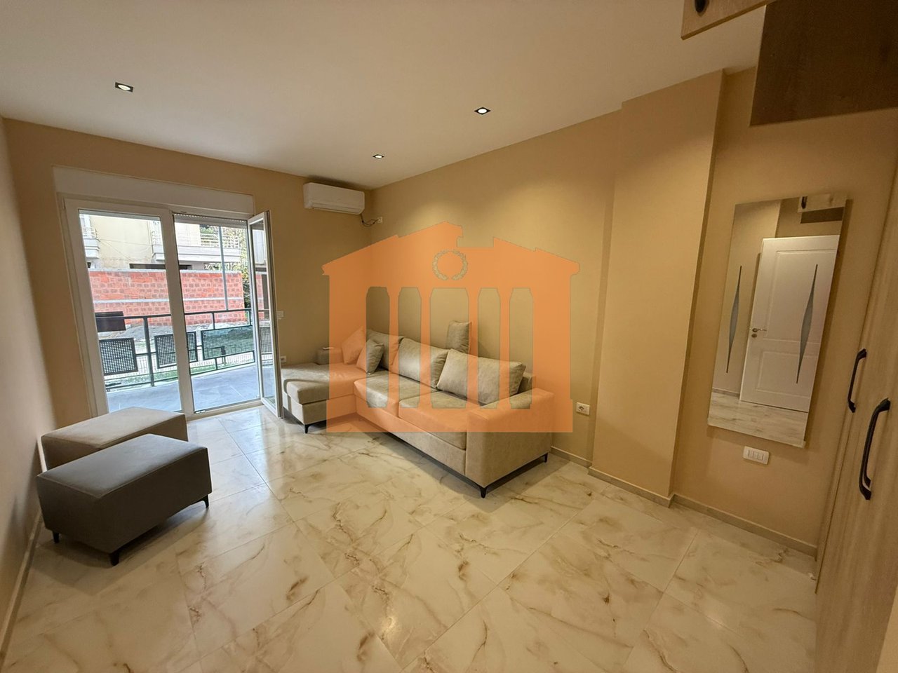 2 APARTMENTS 1+1 IN MAL TE ROBIT, FOR SALE!