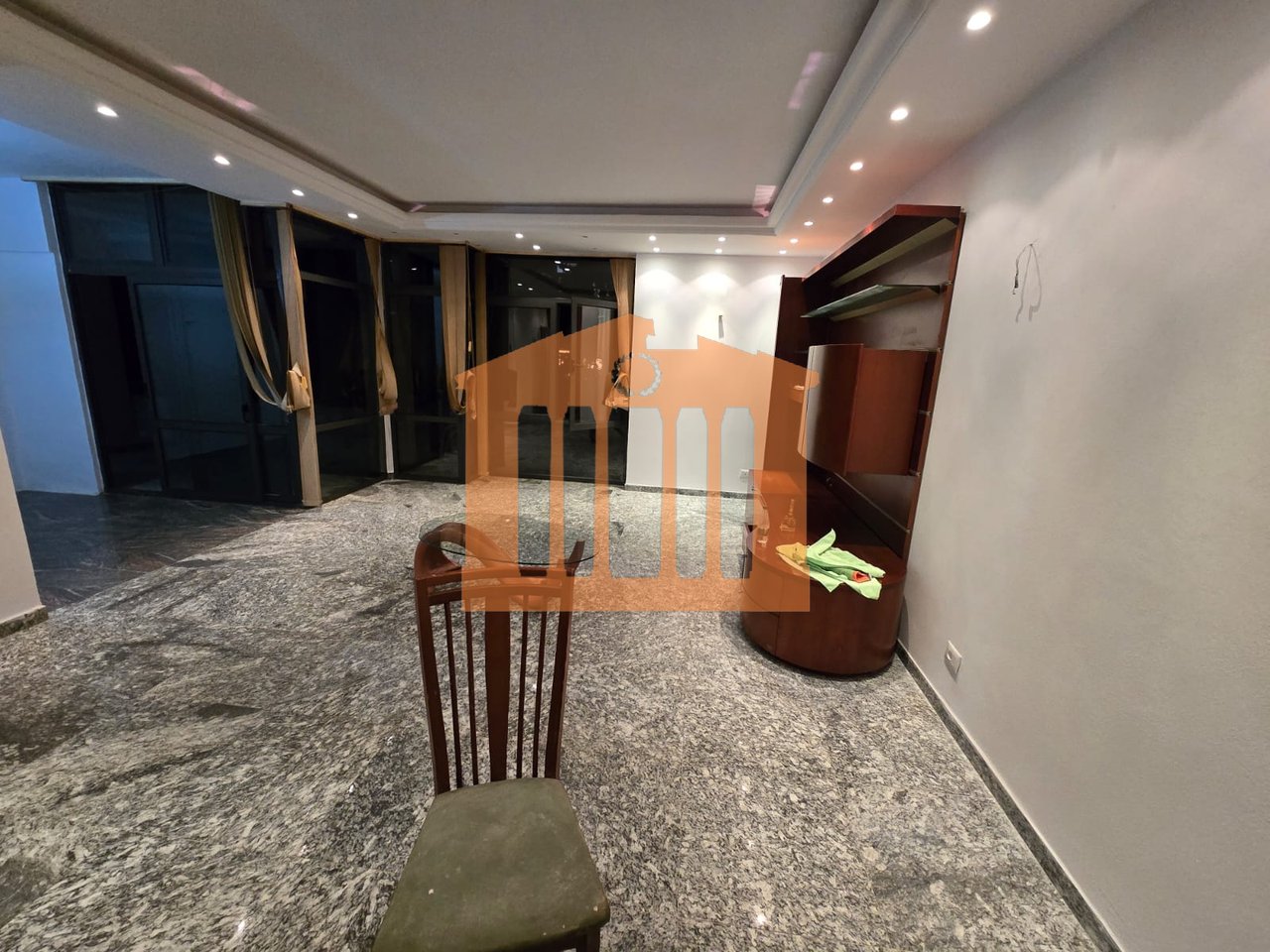 APARTMENT 4+1+2 NEAR THE BEACH FOR SALE!