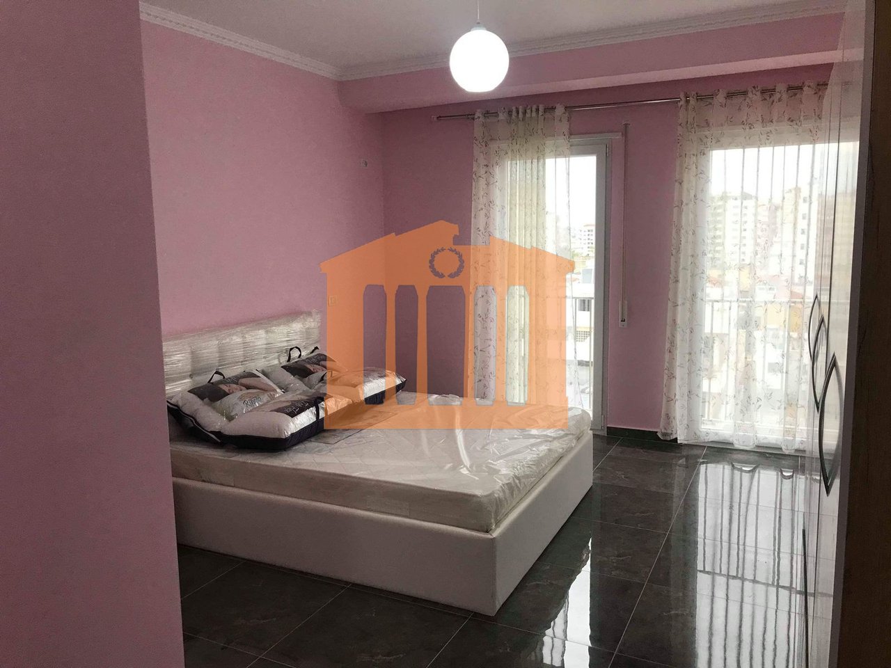 2+1 APARTMENT IN THE CENTER OF DURRES, FOR SALE!