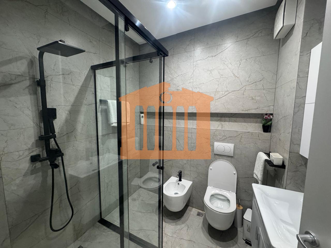 2+1 APARTMENT SINGLE COURT IN DURRES FOR RENT!