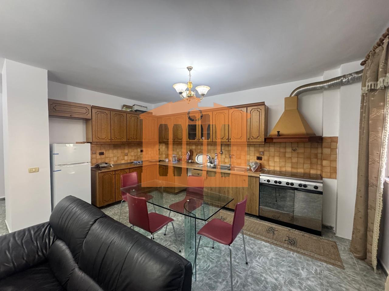 APARTAMENT 2+1 NE PLAZH, PER QIRA !