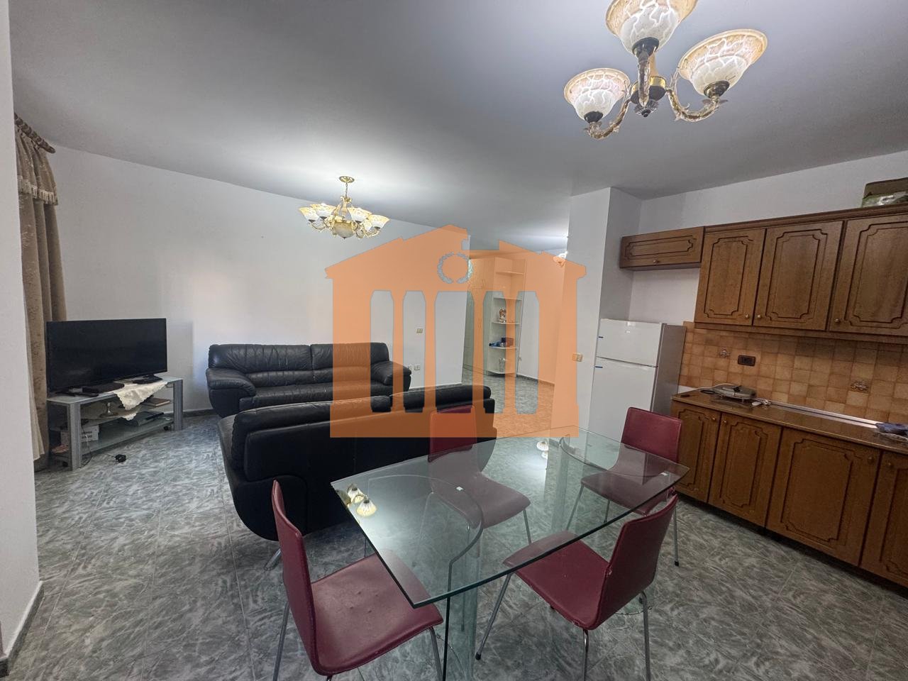 APARTAMENT 2+1 NE PLAZH, PER QIRA !