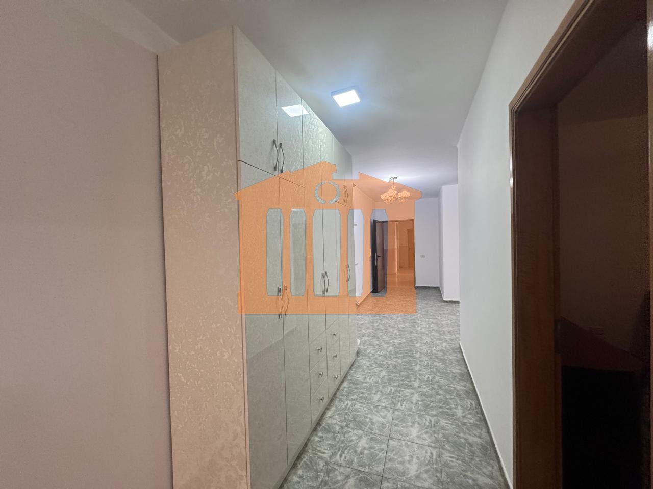 APARTAMENT 2+1 NE PLAZH, PER QIRA !