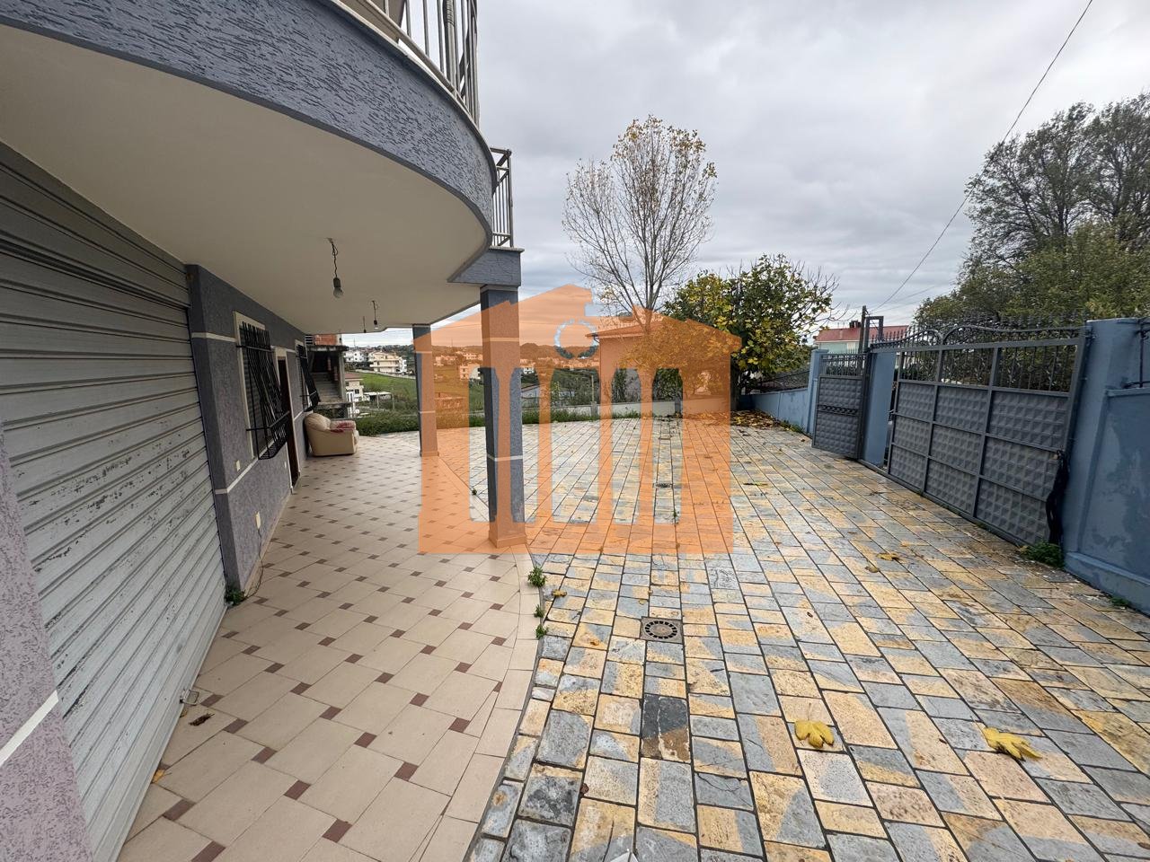 VILE 3 KATESHE+GARAZH TEK VILA PASCUCCI, PER SHITJE !