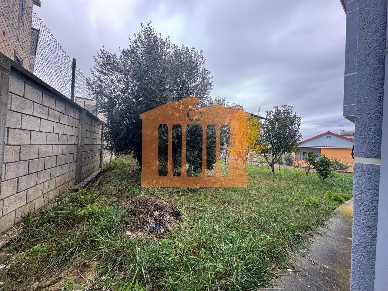 VILE 3 KATESHE+GARAZH TEK VILA PASCUCCI, PER SHITJE !