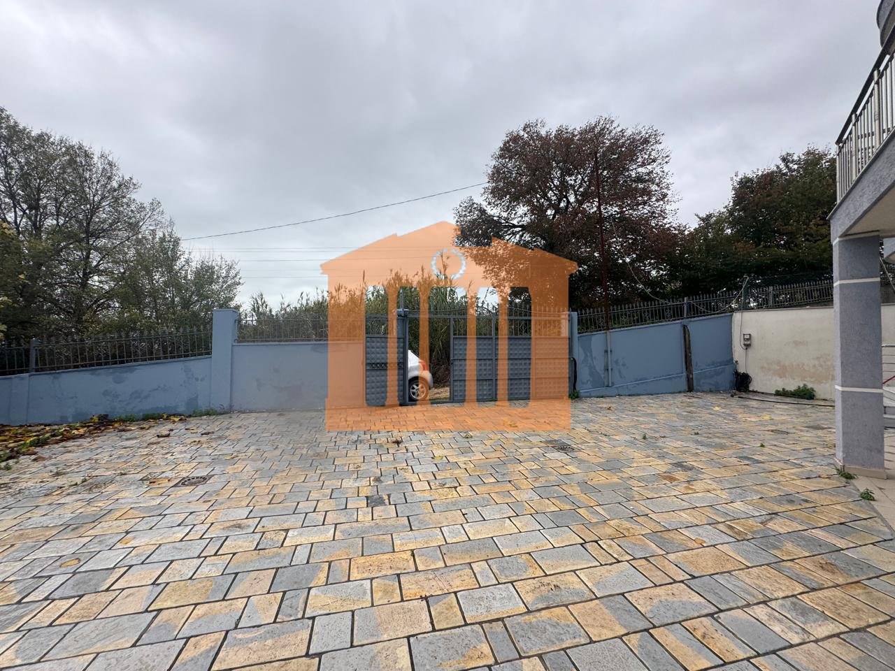 VILE 3 KATESHE+GARAZH TEK VILA PASCUCCI, PER SHITJE !