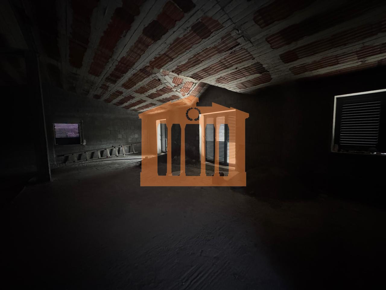 VILE 3 KATESHE+GARAZH TEK VILA PASCUCCI, PER SHITJE !