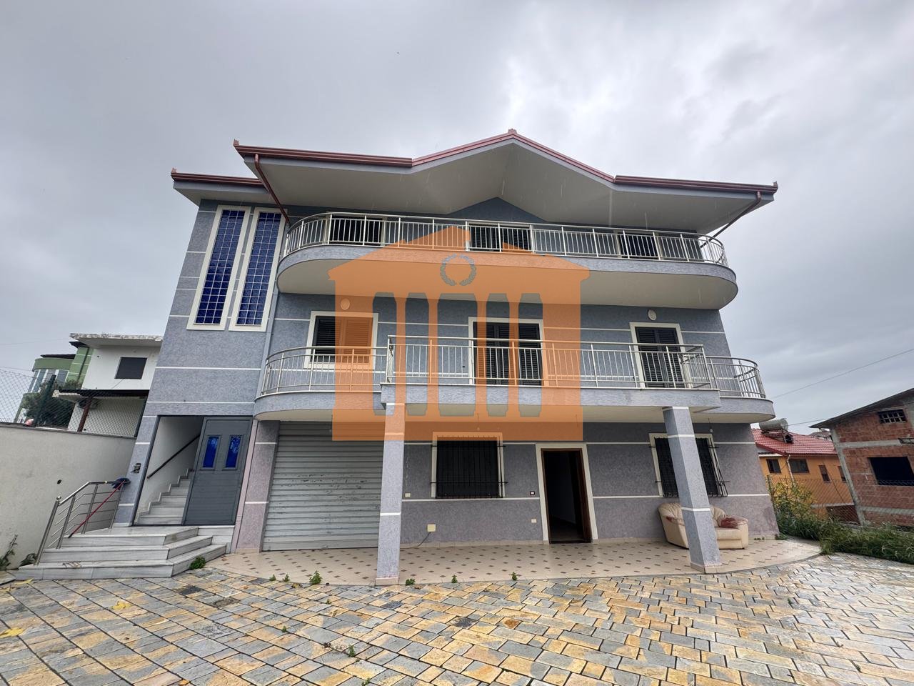 VILE 3 KATESHE+GARAZH TEK VILA PASCUCCI, PER SHITJE !