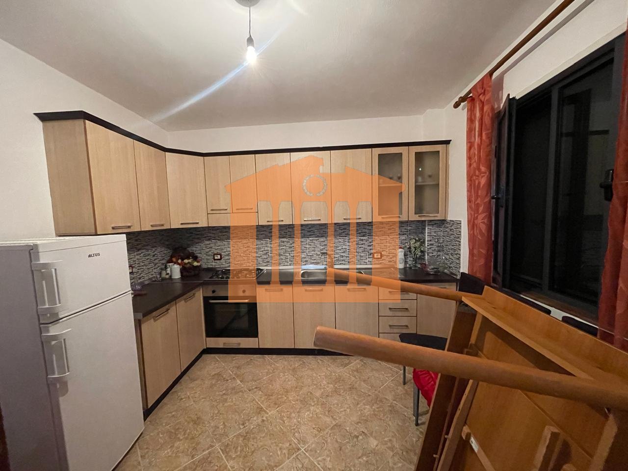 VILE 3 KATESHE+GARAZH TEK VILA PASCUCCI, PER SHITJE !