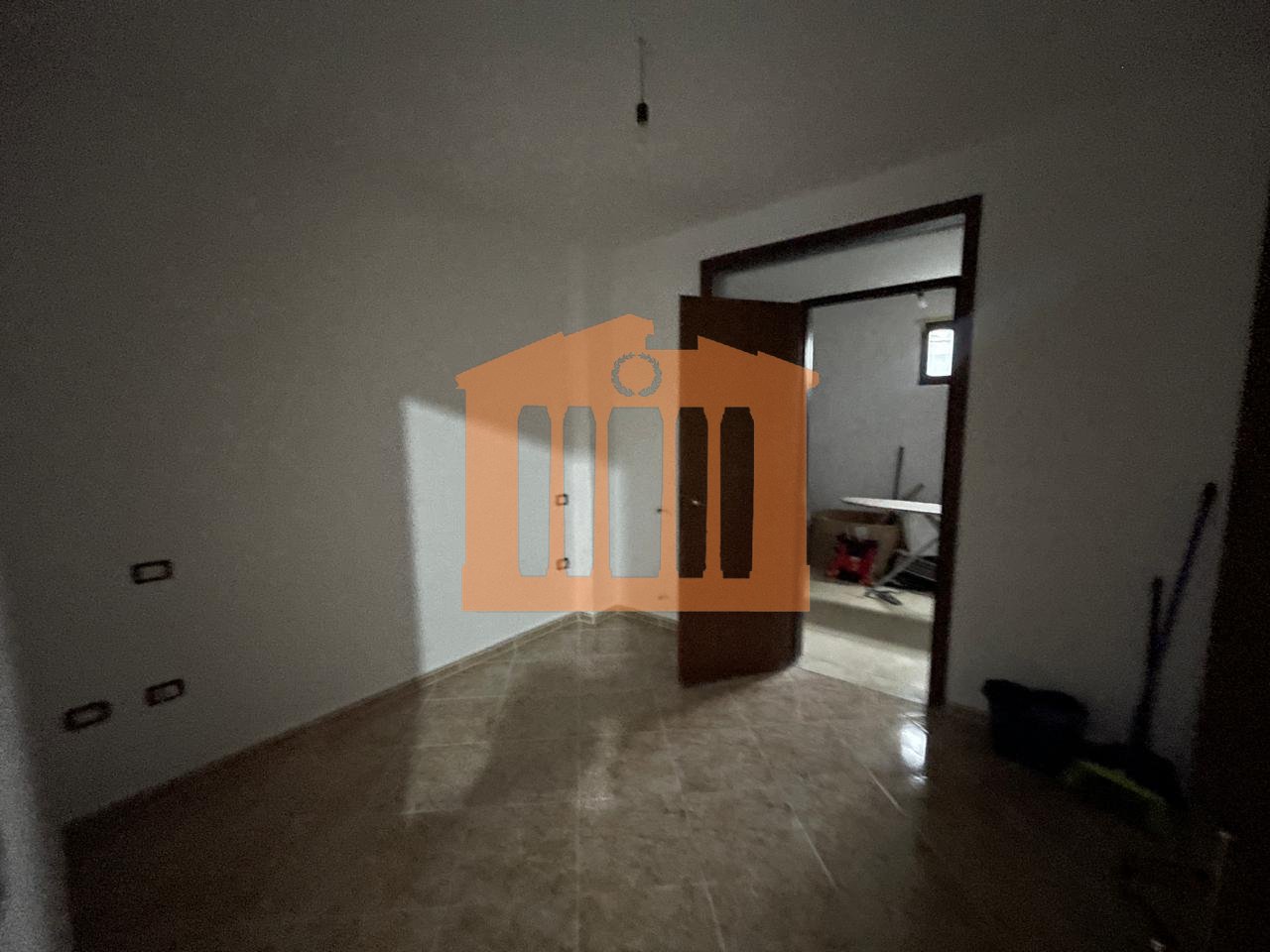 VILE 3 KATESHE+GARAZH TEK VILA PASCUCCI, PER SHITJE !