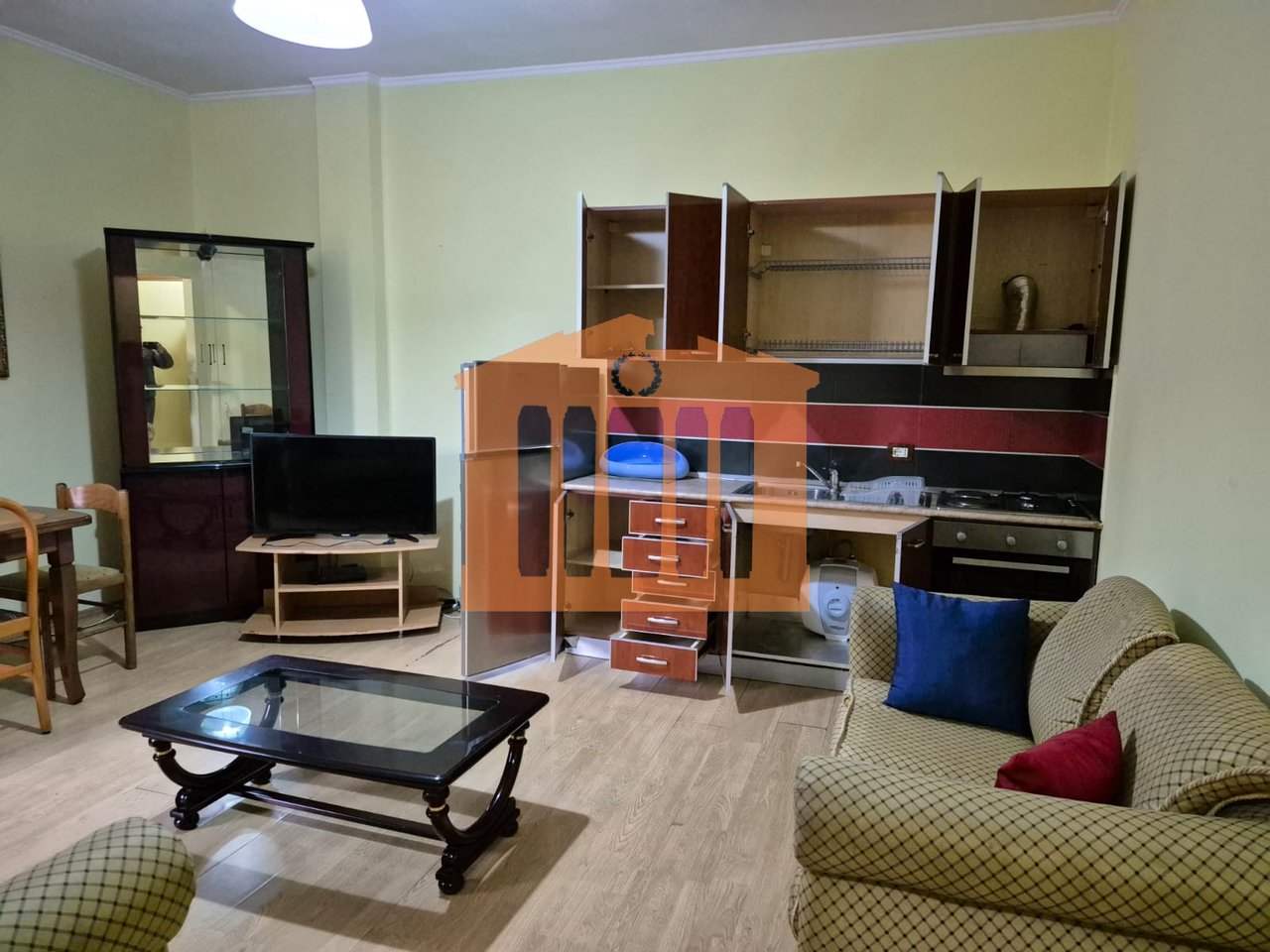 APARTAMENT 2+1 TE ISH-URT, PER QIRA!