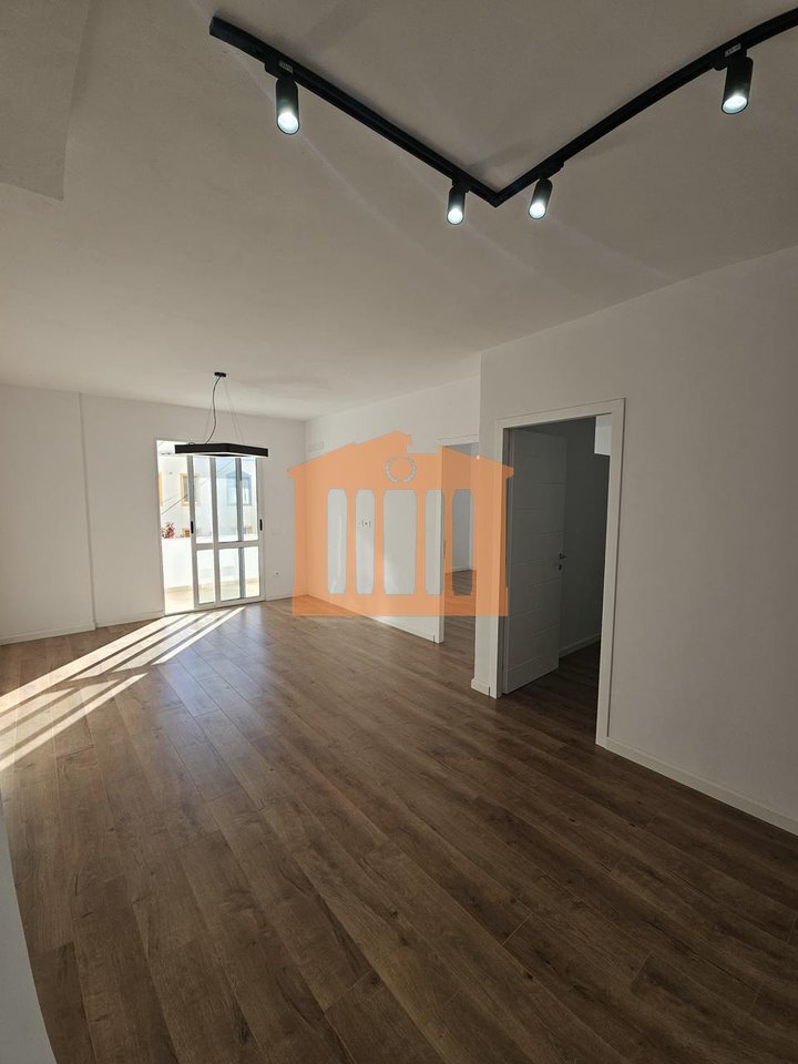 APARTAMENT 2+1 TE SPITALI DURRES PER SHITJE!