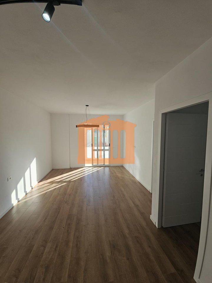 APARTAMENT 2+1 TE SPITALI DURRES PER SHITJE!