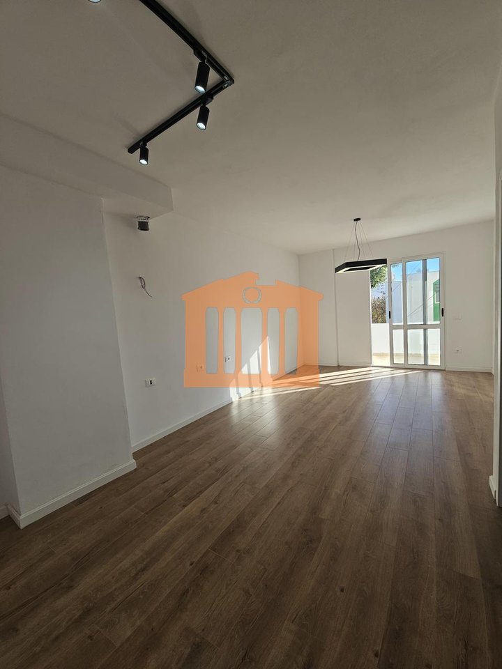 APARTAMENT 2+1 TE SPITALI DURRES PER SHITJE!