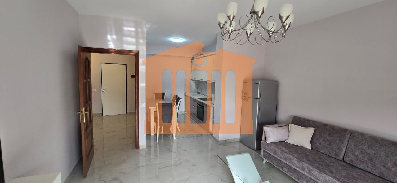 APARTAMENT PRANE TREGUT TE VOGEL DURRES ME QIRA !