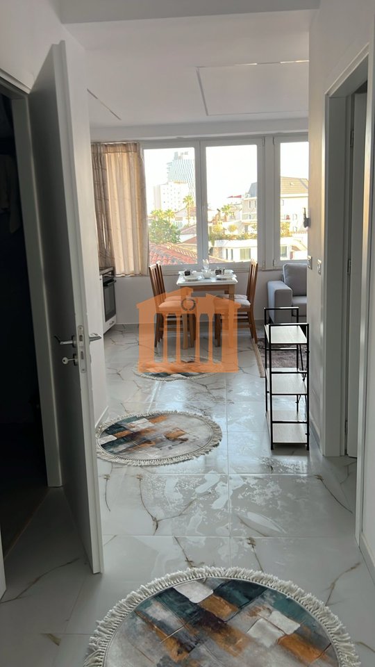 APPARTAMENTO 1+1 VICINO AL MUNICIPIO, DURAZZO IN VENDITA!