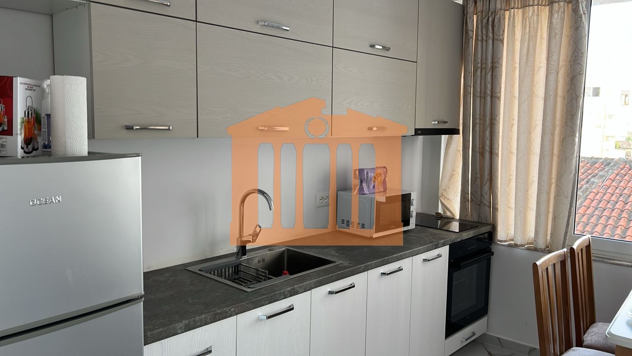 APPARTAMENTO 1+1 VICINO AL MUNICIPIO, DURAZZO IN VENDITA!