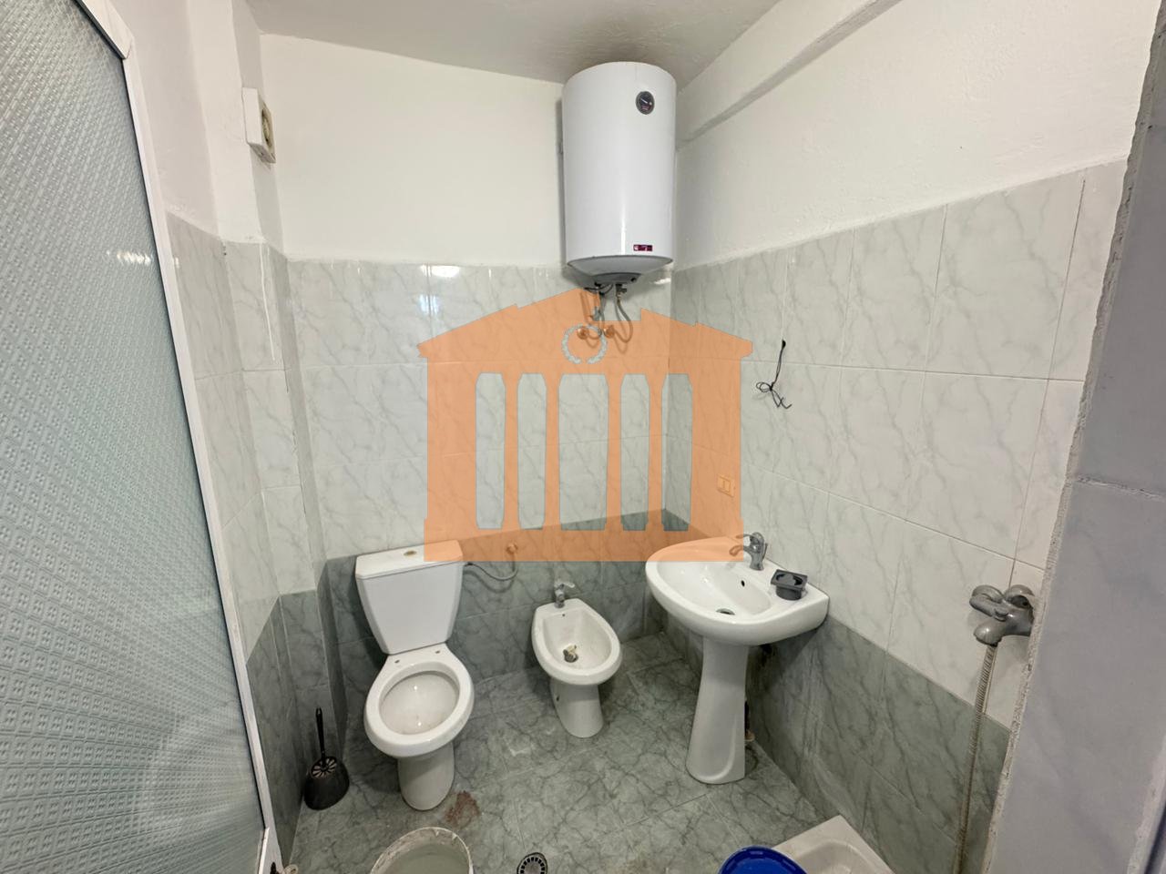 APARTAMENT 2+1 NE PLAZH HEKURUDHA , PER SHITJE !