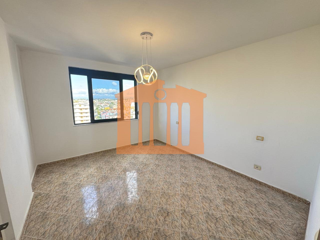 APARTAMENT 2+1 NE PLAZH HEKURUDHA , PER SHITJE !