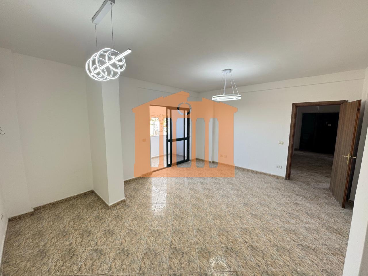 APARTAMENT 2+1 NE PLAZH HEKURUDHA , PER SHITJE !