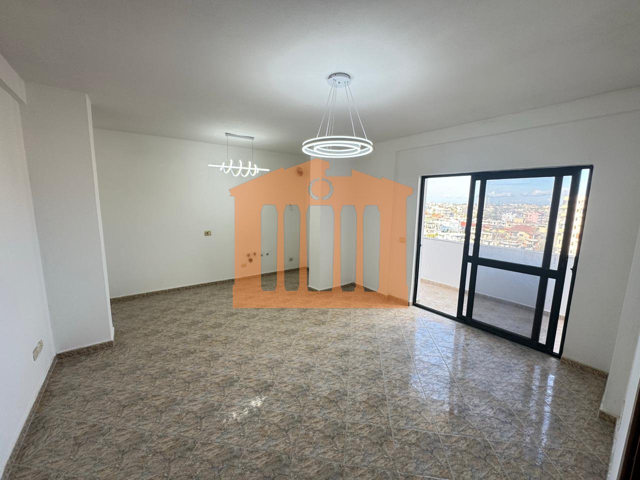 APARTAMENT 2+1 NE PLAZH HEKURUDHA , PER SHITJE !