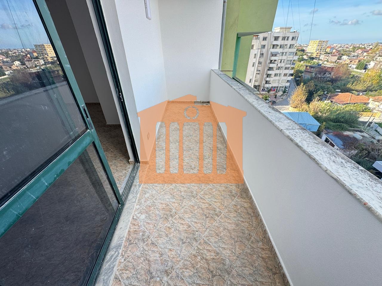 APARTAMENT 2+1 NE PLAZH HEKURUDHA , PER SHITJE !