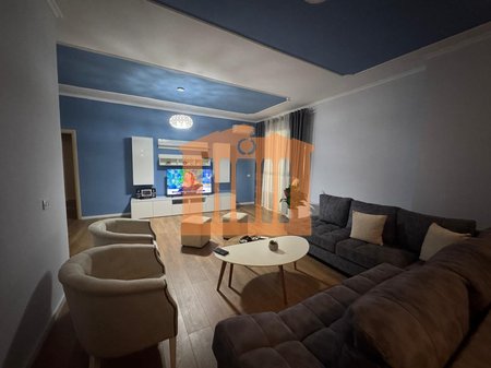 APPARTAMENTO 2+1+2 CON CUCINA SEPARATA + TERRAZZA ALL'EX URT, DURAZZO IN VENDITA!