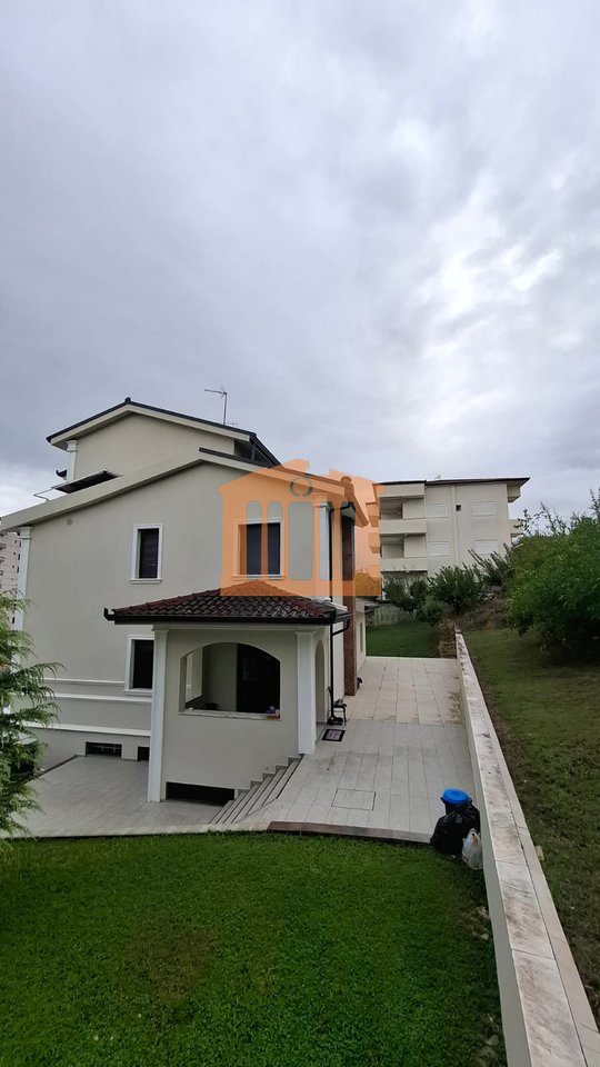 SUPER APARTAMENT TEK "VILA PASCUCCI", PER QIRA!