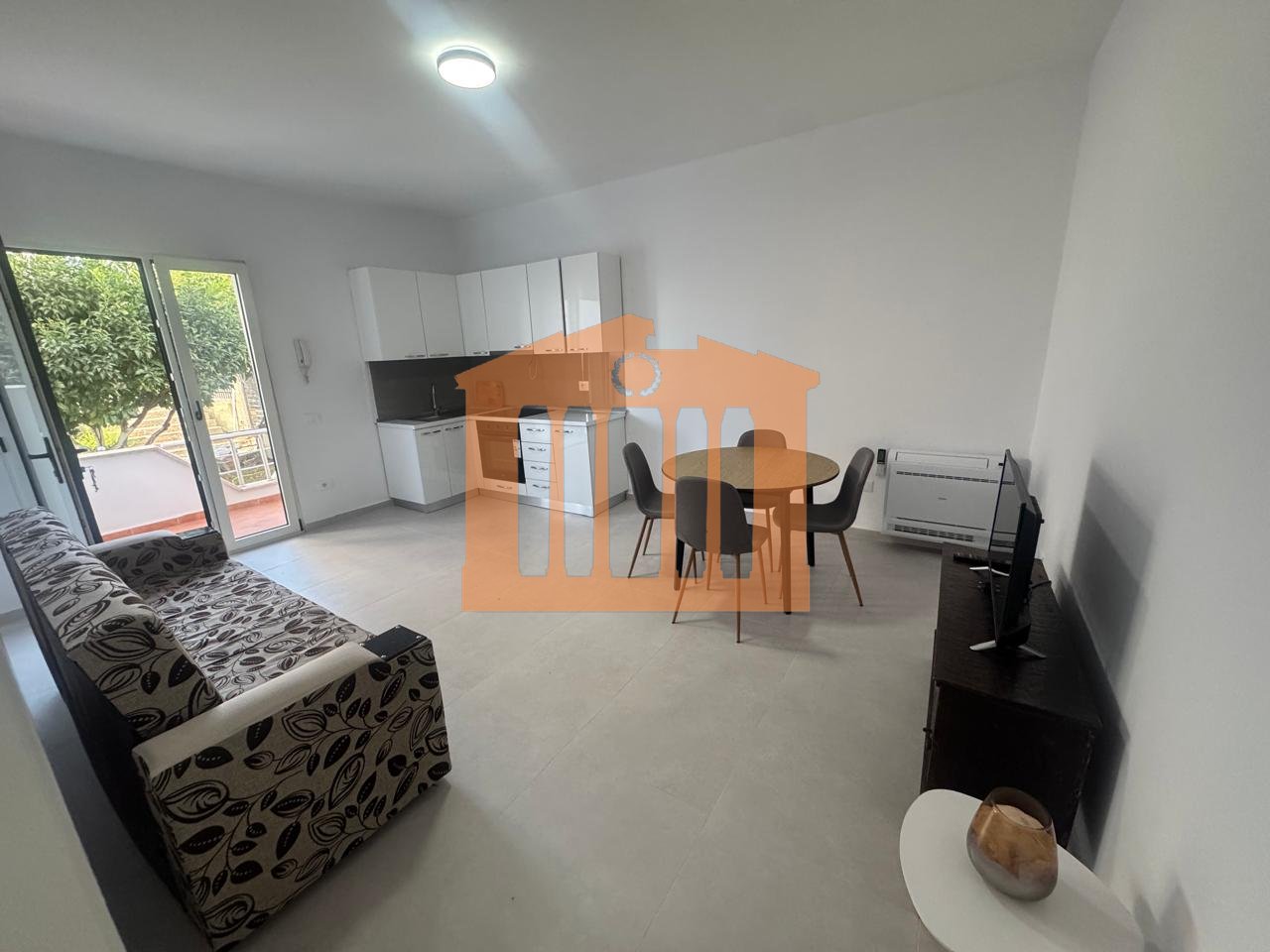 APARTAMENT 1+1 NE PLEPA DURRES, PER QIRA !