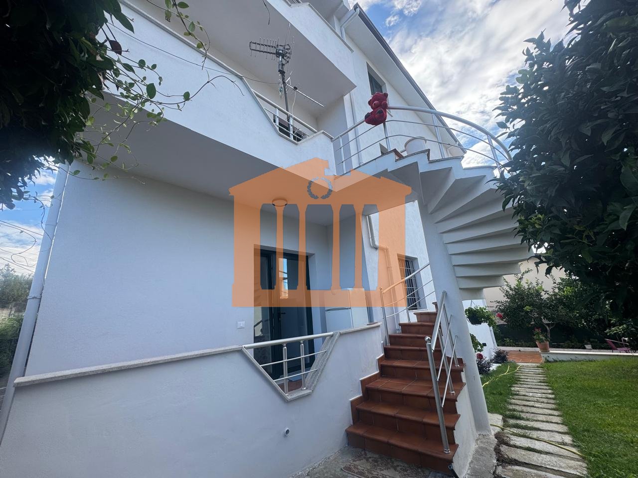 APARTAMENT 1+1 NE PLEPA DURRES, PER QIRA !