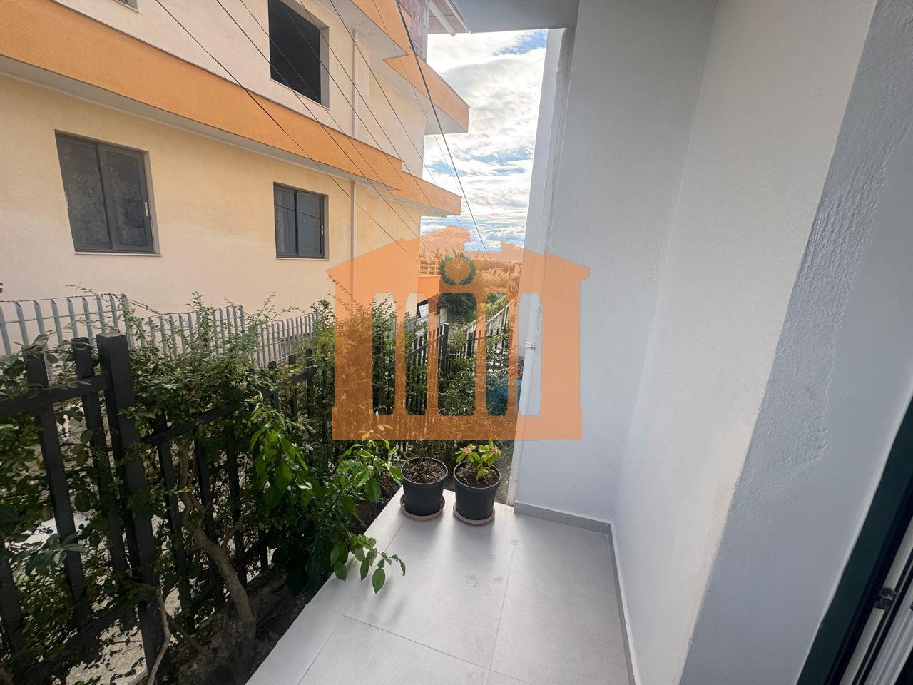 APARTAMENT 1+1 NE PLEPA DURRES, PER QIRA !