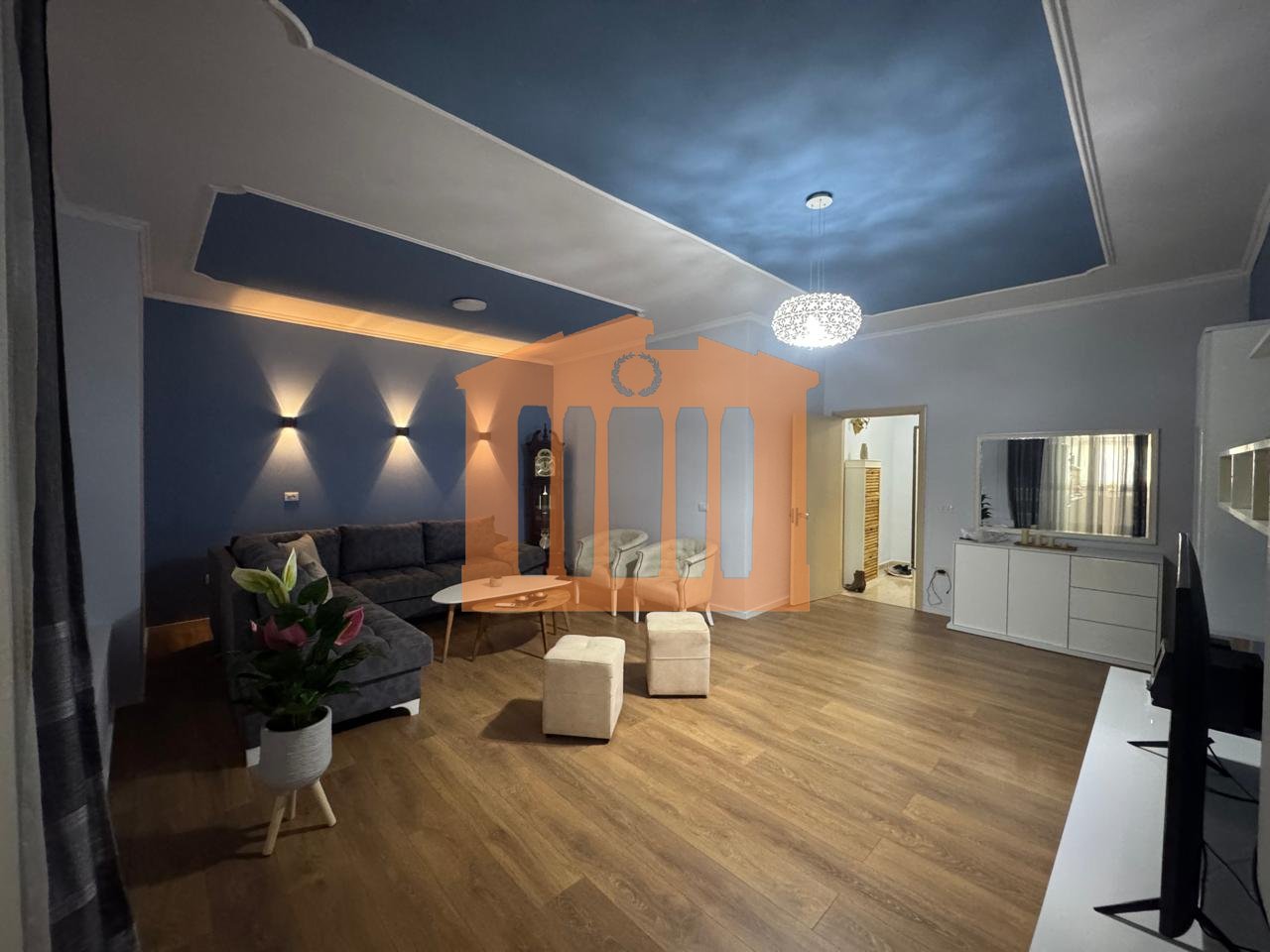 APPARTAMENTO 2+1+2 CON CUCINA SEPARATA + TERRAZZA ALL'EX URT, DURAZZO IN VENDITA!