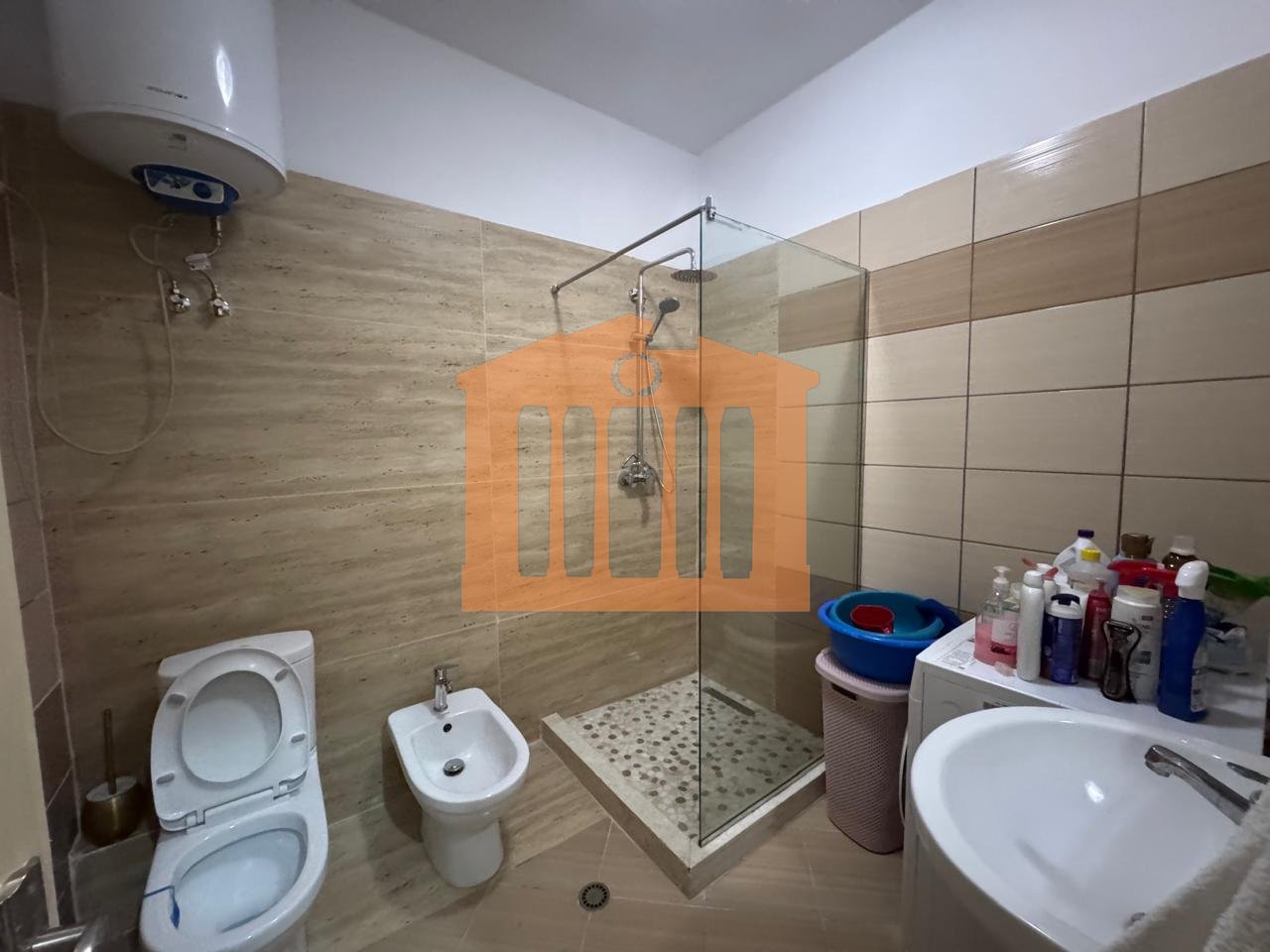 APPARTAMENTO 2+1+2 CON CUCINA SEPARATA + TERRAZZA ALL'EX URT, DURAZZO IN VENDITA!