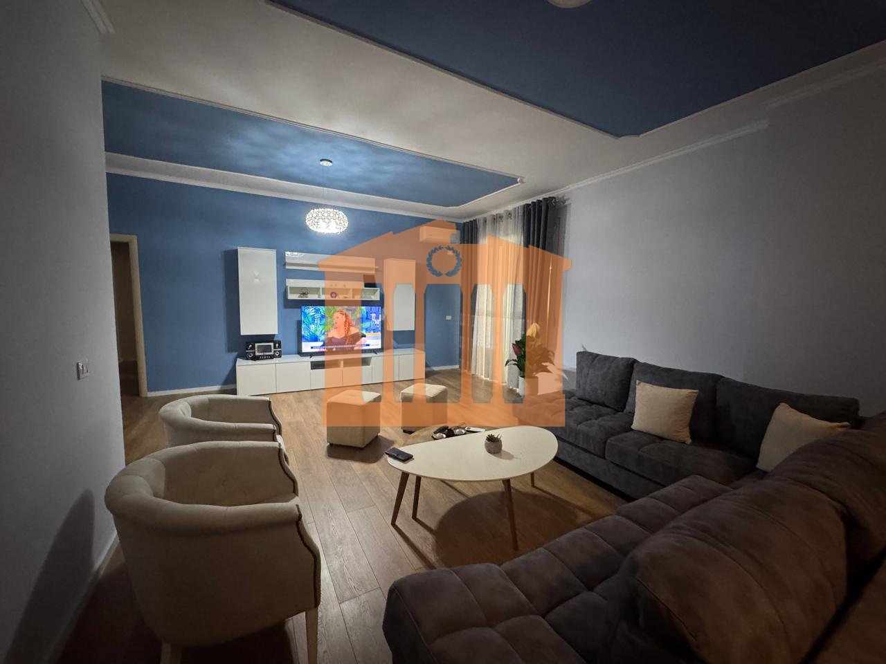 APPARTAMENTO 2+1+2 CON CUCINA SEPARATA + TERRAZZA ALL'EX URT, DURAZZO IN VENDITA!