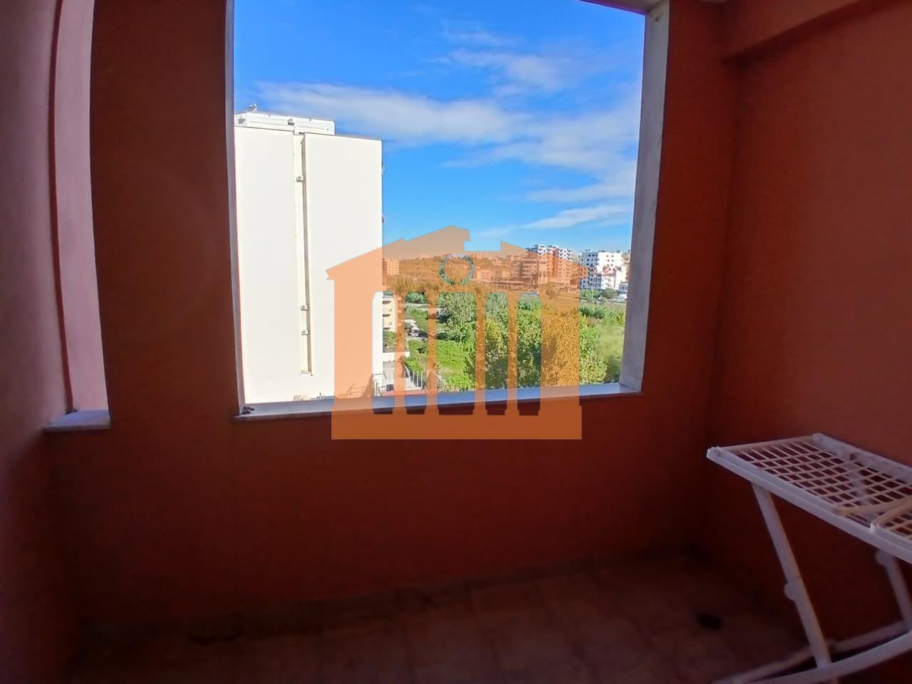 APARTAMENT  1+1 NE PLAZH PLEPA DURRES, PER QIRA!