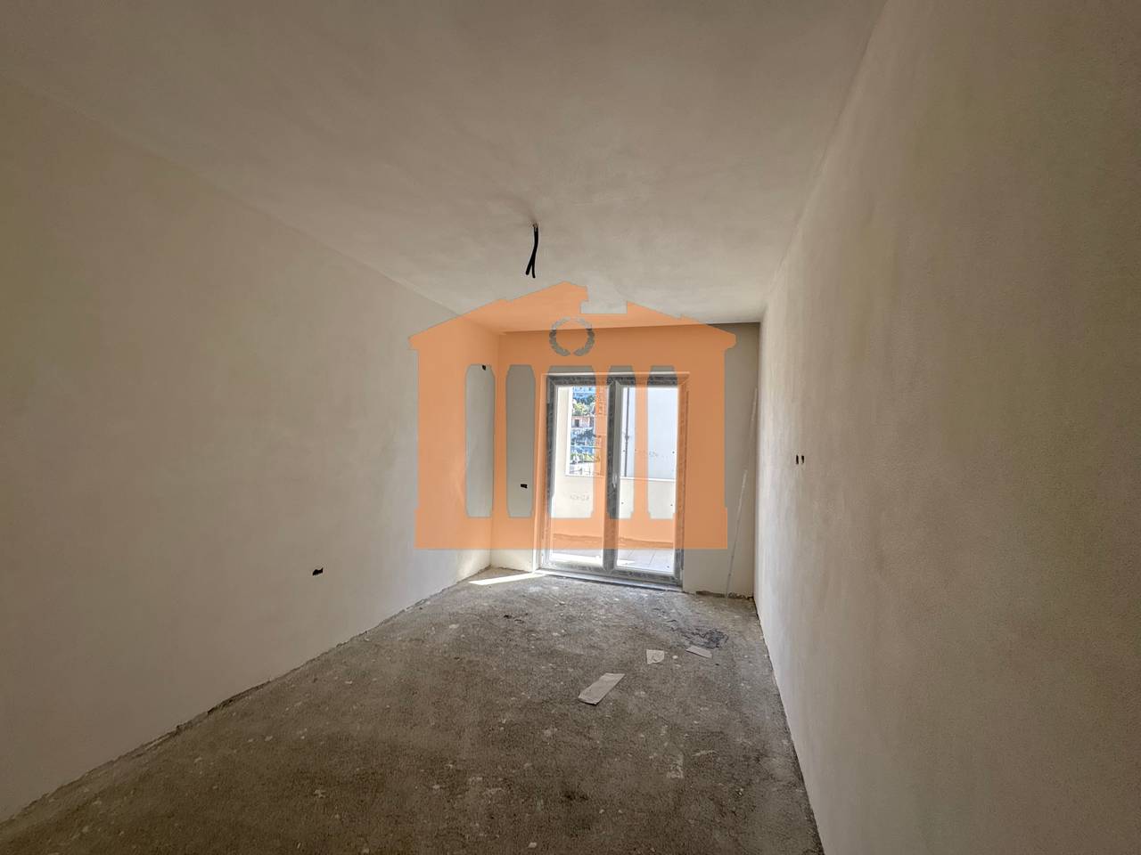 APPARTAMENTO 2+1 VICINO ALL'OSPEDALE A DURAZZO, IN VENDITA!