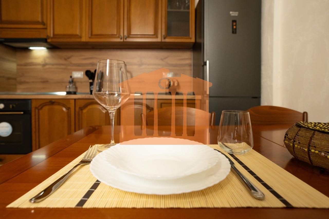 APPARTAMENTO 2+1 NEL CENTRO DI DURAZZO, IN AFFITTO!