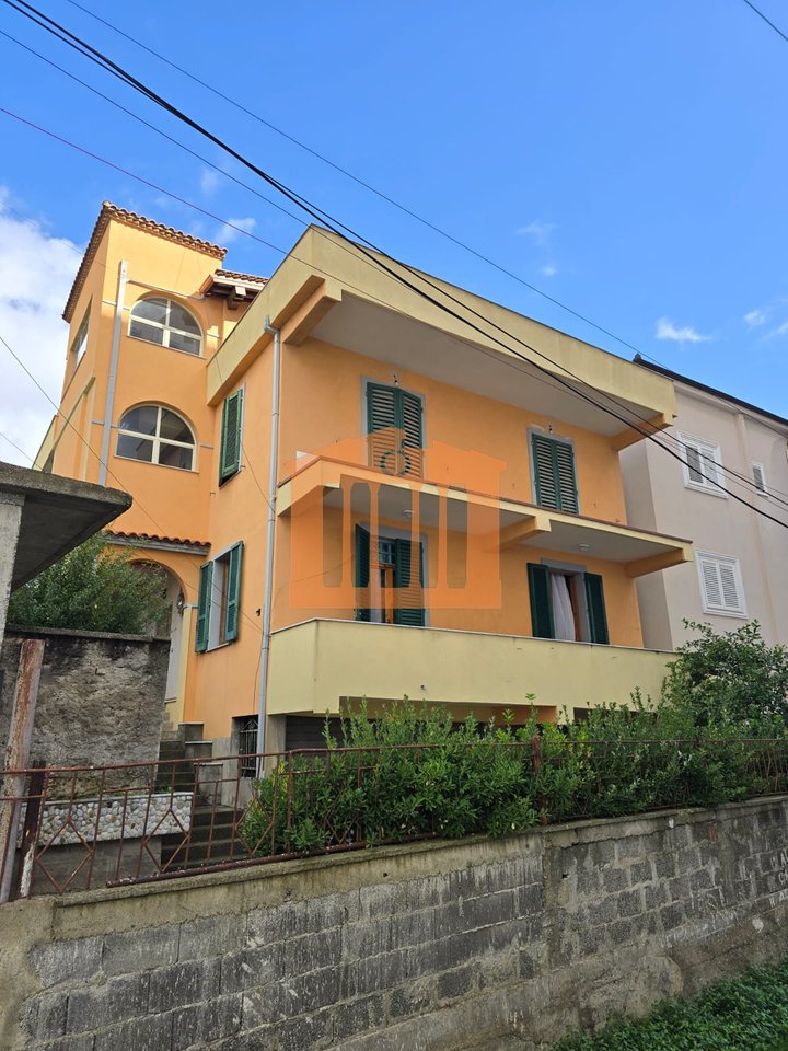 KAT VILE 2+1+VERANDA WITH GARAGE NEAR HOSPITAL FOR RENT!