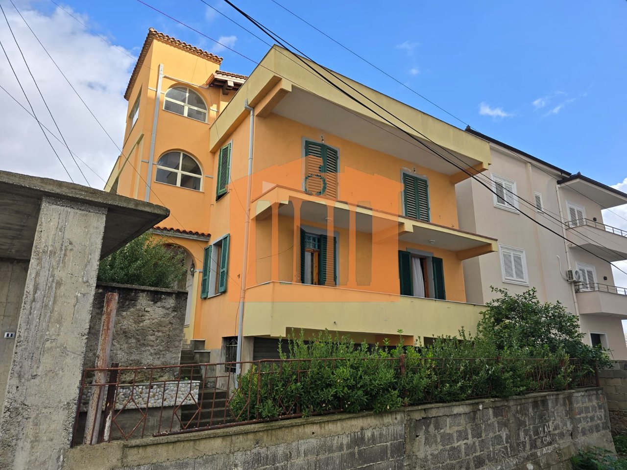 KAT VILE 2+1+VERANDA WITH GARAGE NEAR HOSPITAL FOR RENT!